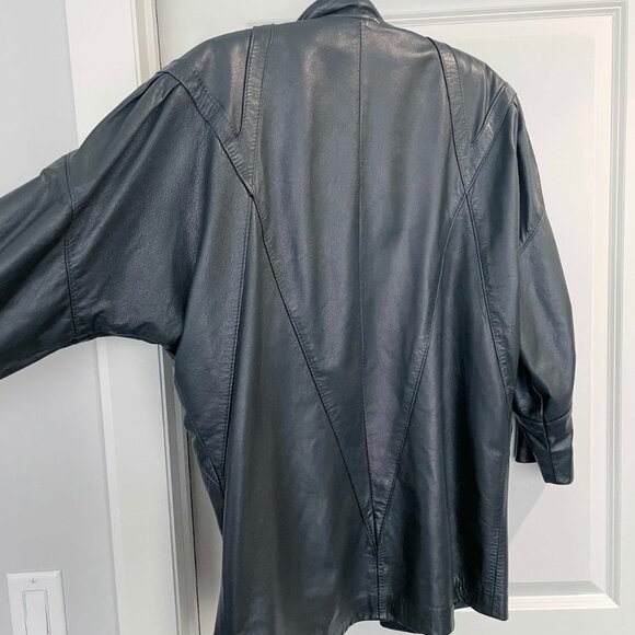 90s Boxy Dark Green Leather Jacket: Oversized Unisex Style - Picture 8 of 9